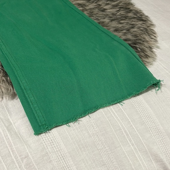 Gorgeous spring green straight leg high rise jeans - Picture 3 of 4